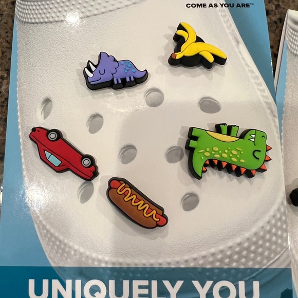 CROCS Jibbitz Charms set of 2 Pack NWT - Picture 3 of 9